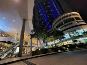 Heart of Makati, (WiFi/Netflix/Disney included), central location